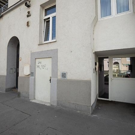 Spacious Apartment With Huge Shared Terrace And Grill Located Between City Centre And Donau River Wien Ngoại thất bức ảnh