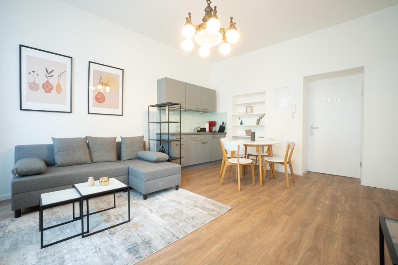Spacious Apartment With Huge Shared Terrace And Grill Located Between City Centre And Donau River Wien Ngoại thất bức ảnh