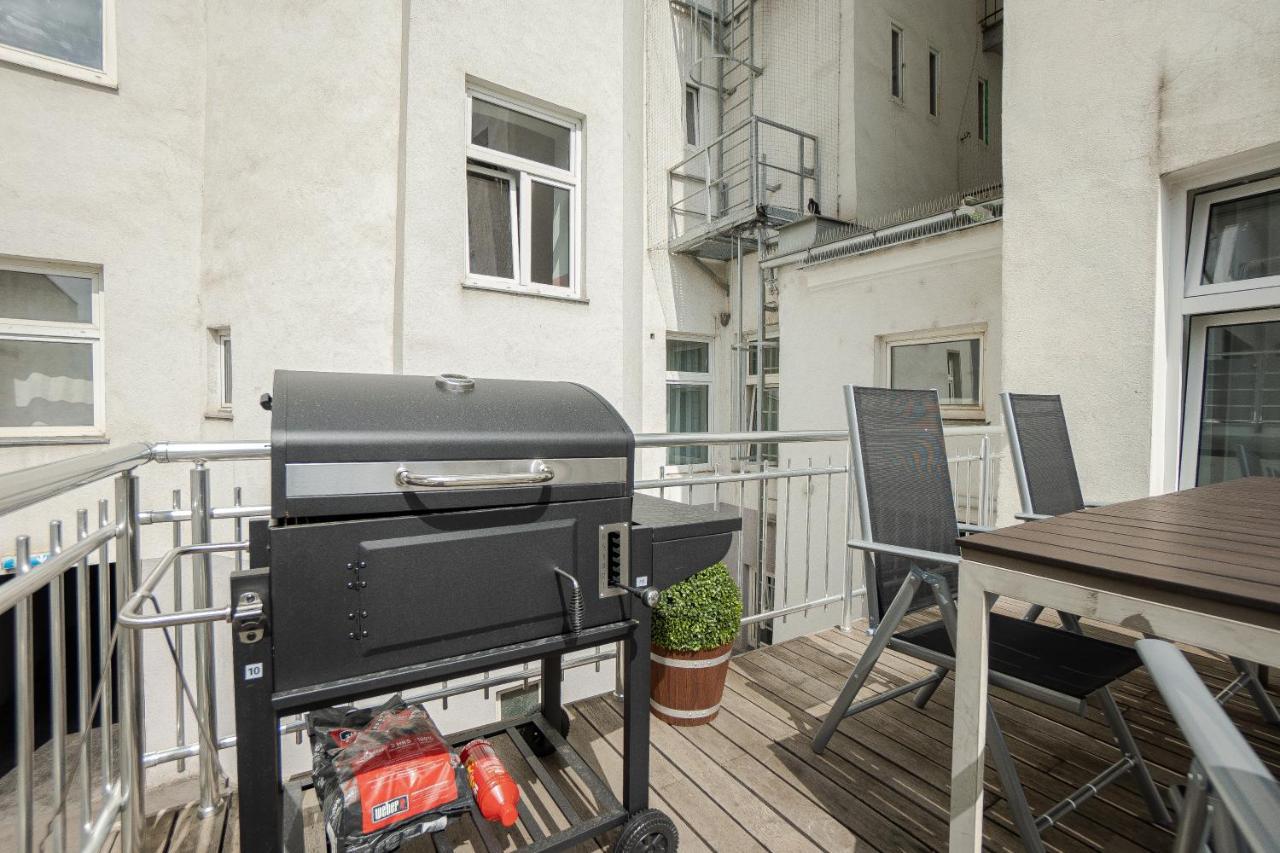 Spacious Apartment With Huge Shared Terrace And Grill Located Between City Centre And Donau River Wien Ngoại thất bức ảnh
